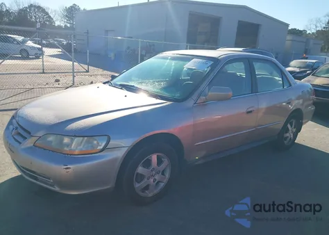 2001 Honda Accord 2.3 Lx z USA, uszkodzony, nr VIN 1HGCG56421A077742